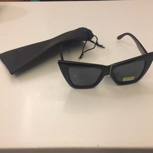 Cat eye sunglasses